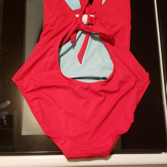 Bathing suit - Picture 2 of 2